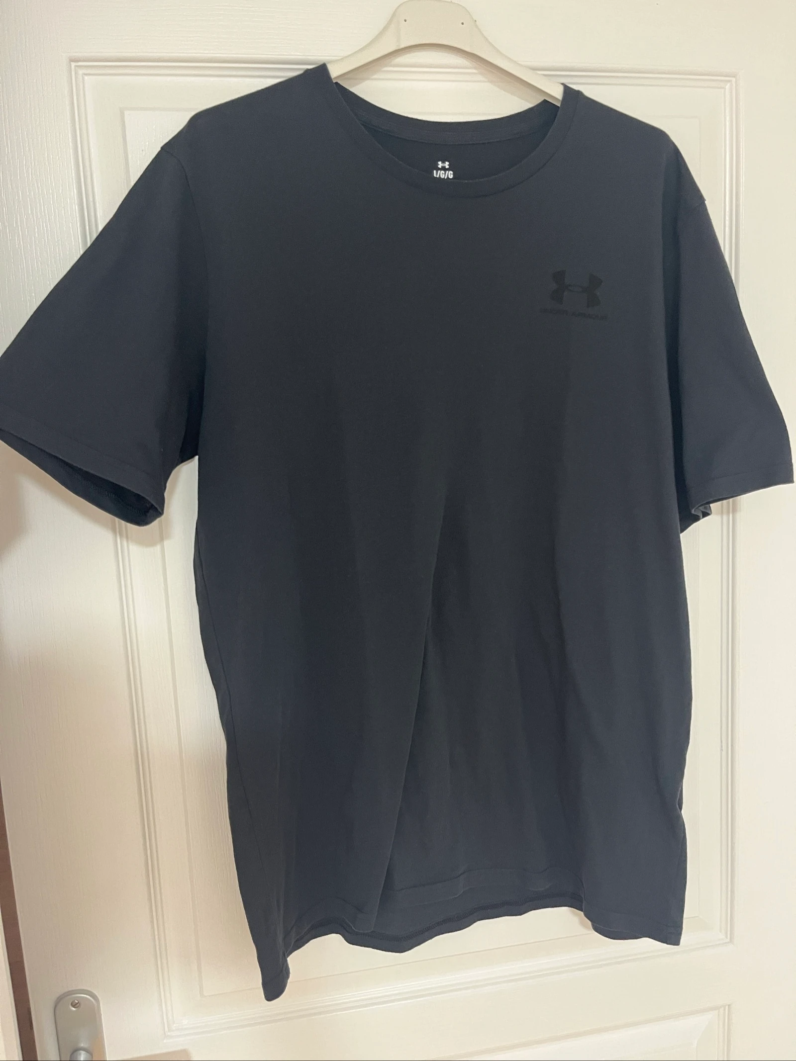 T-shirt under armor loose coupe lache taille L 